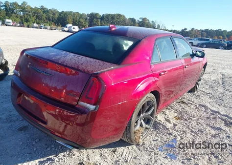 2022 Chrysler 300 Touring z USA, uszkodzony, nr VIN 2C3CCAAG5NH134189